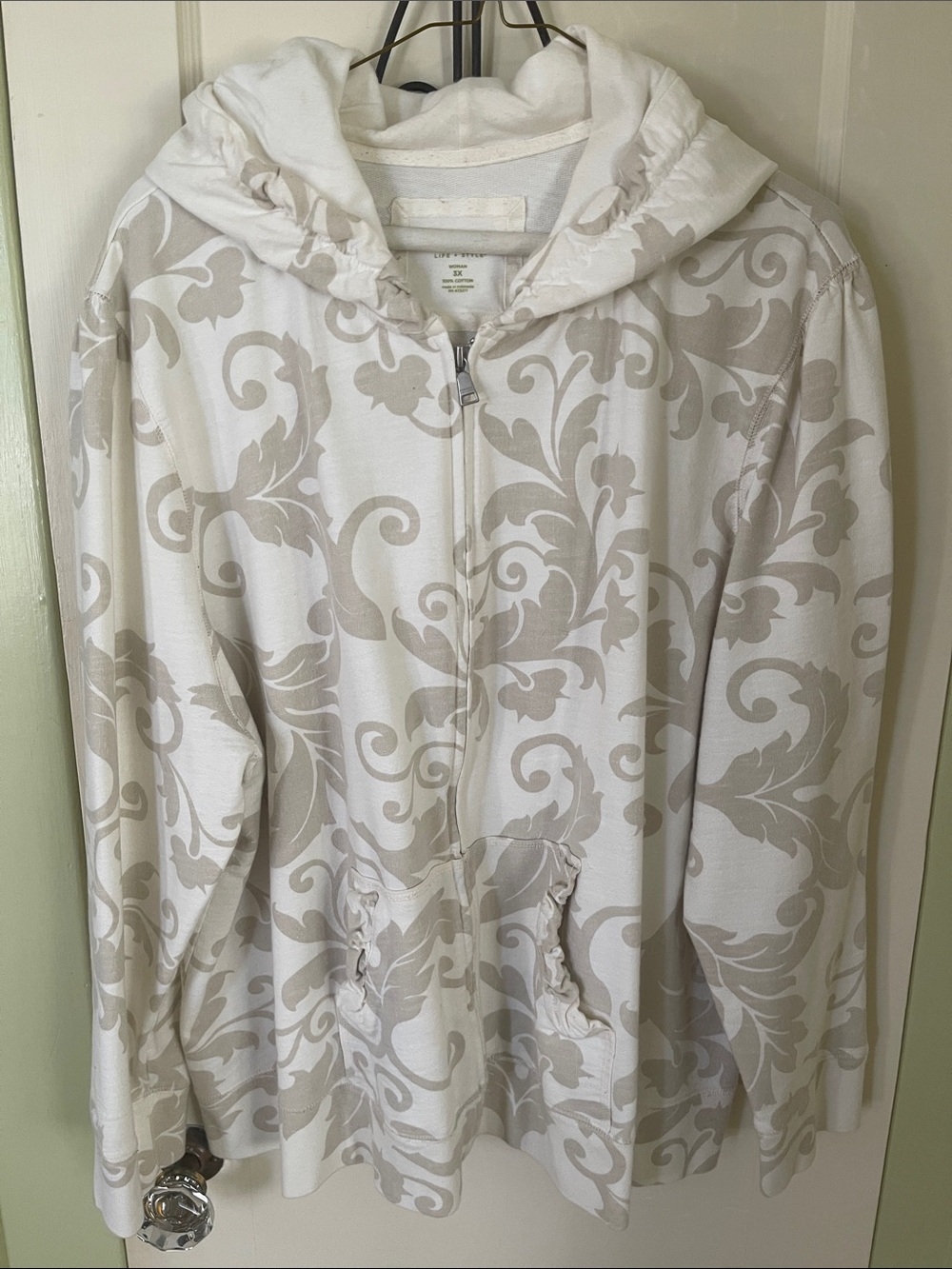 Floral Scroll Zip-Up Hoodie in White & Beige
